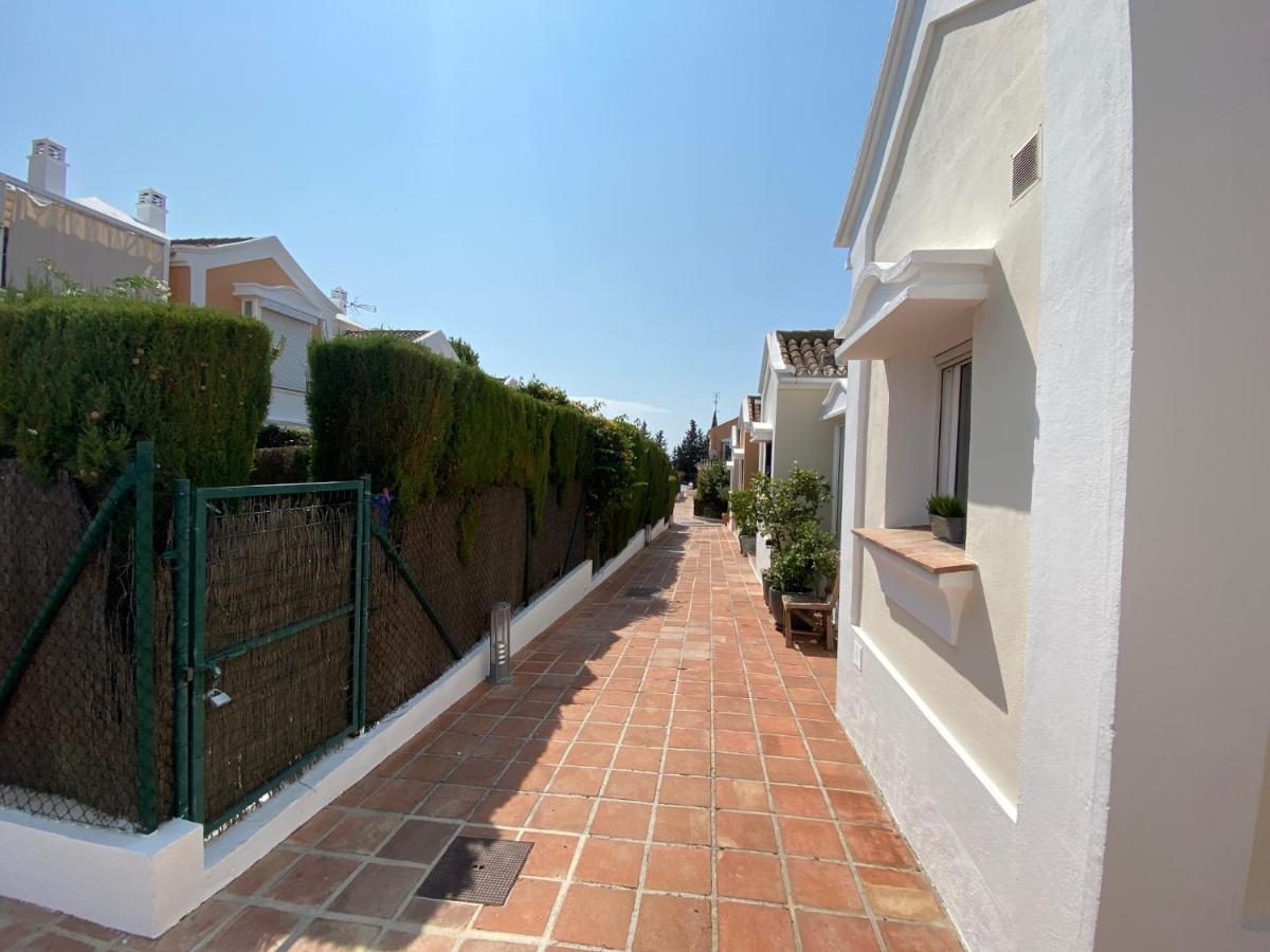 Charming 1 Bedroom Suite With Shared Kitchen Next To Puerto Banus Марбелья Екстер'єр фото